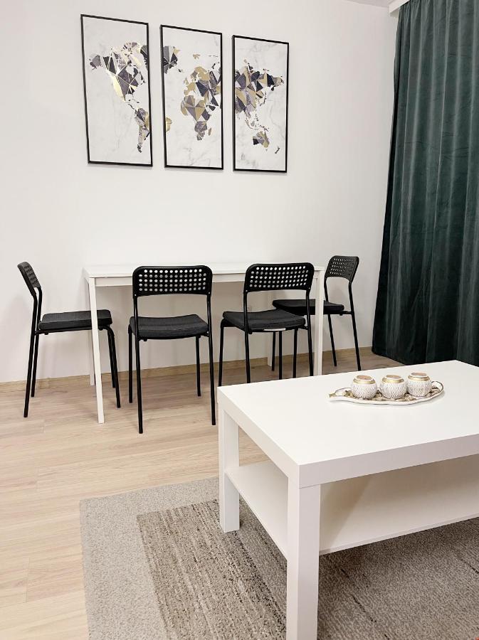 Cherry Apartment Arena Белград Екстериор снимка